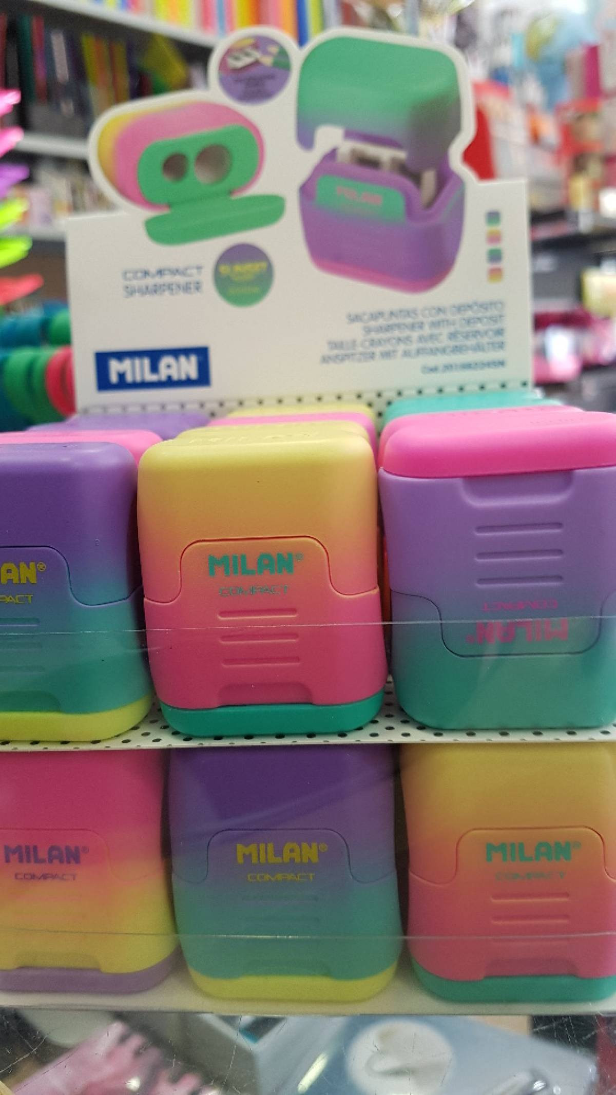 Sacapuntas con deposito compact sunset milan